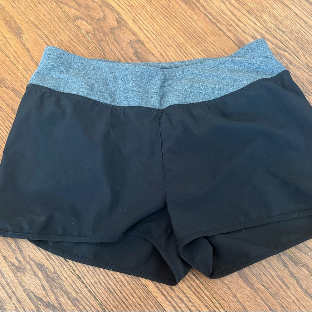 MPG Women's Running Shorts Size S Athletic Black/Grey Preowned